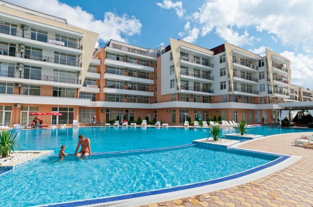 Grand Kameliq Lejlighed Sunny Beach Eksteriør billede